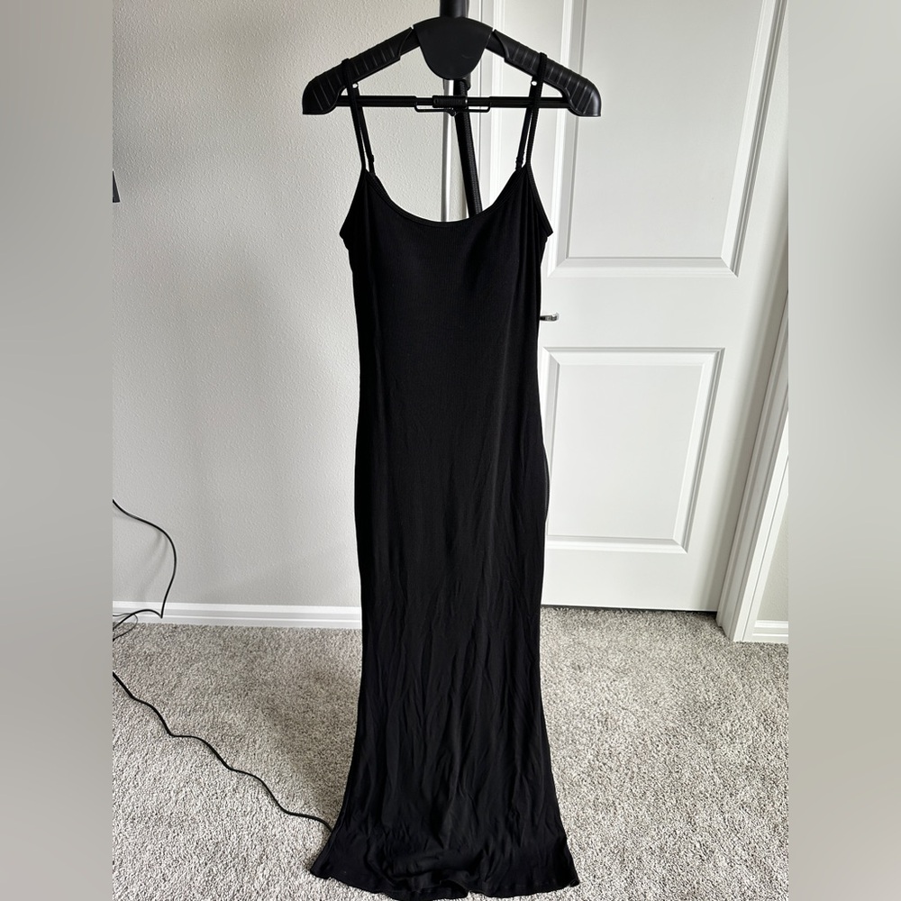 Popilush black ribbed dress with built in shapewear